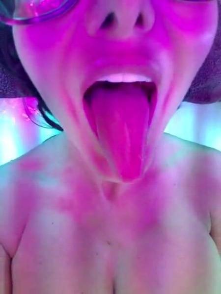 Ava Addams orgasm during tanning onlyfans porn videos on chickinfo.com