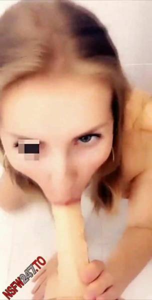 Cora Kisses sucking a dildo & pussy fingering snapchat premium porn videos on chickinfo.com