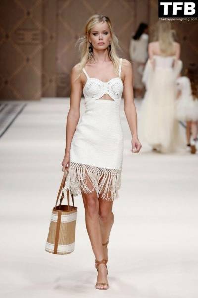 Frida Aasen Displays Her Nude Tits & Sexy Legs at Elisabetta Franchi 19s Fashion Show in Milan on chickinfo.com