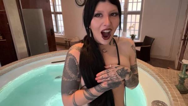 Joannewinters Nipple Slip Hot Tub Twitch Stream Video on chickinfo.com