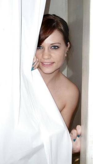Sweet european amateur posing for a homemade photo in the shower on chickinfo.com
