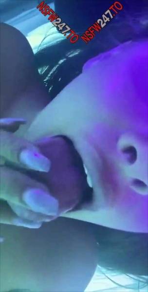 Allison Parker tanning & masturbation snapchat premium porn videos on chickinfo.com