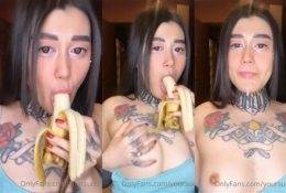 Yoursuccub OnlyFans Banana Sucking Video on chickinfo.com