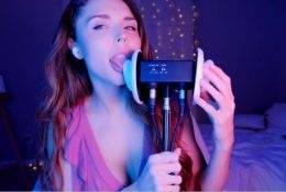 HeatheredEffect ASMR Ear Eating Video on chickinfo.com