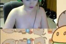 Mikamikugrl Topless Accidental Nude Twitch Stream Video on chickinfo.com