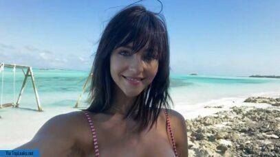 Rachel Cook Nude Outdoor Beach BTS Video Leaked on chickinfo.com