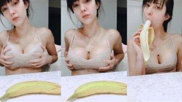 CinCinBear Nude Banana Blowjob Video Leaked on chickinfo.com
