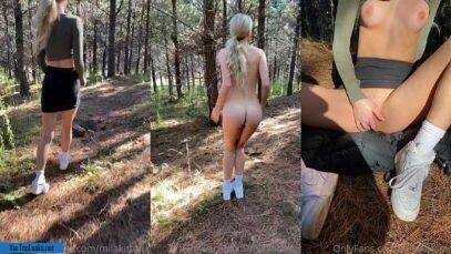 Babe Sexy MilaKitten masturbates pussy in the forest on chickinfo.com
