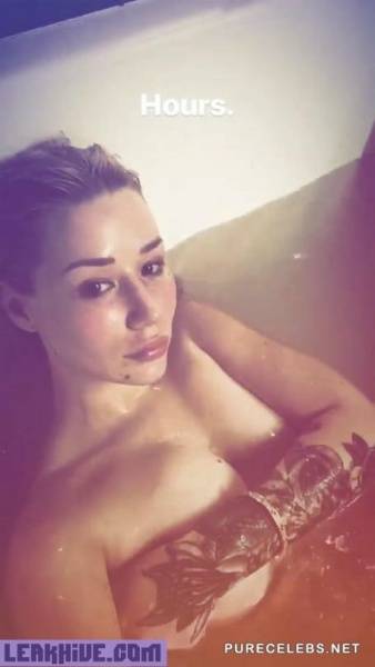 Leaked Iggy Azalea Sexy Topless Selfie Photo on chickinfo.com