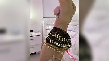 Veronica perasso nude arabic style onlyfans videos 2021/01/19 on chickinfo.com