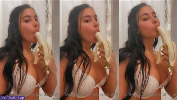 Devorah Roloff Nude Banana Sucking Like Cock Video on chickinfo.com