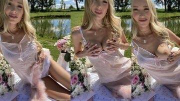 GwenGwiz Leaked Nude Picnic Photos on chickinfo.com