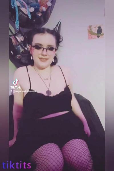 A heavily painted fat chick leaked a selection of TikTok Porn videos with her starring role on chickinfo.com