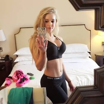 Courtney Tailor Sexy Pictures on chickinfo.com