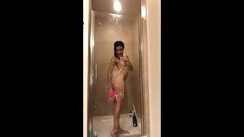 Emily Willis Come shower with - OnlyFans free porn on chickinfo.com