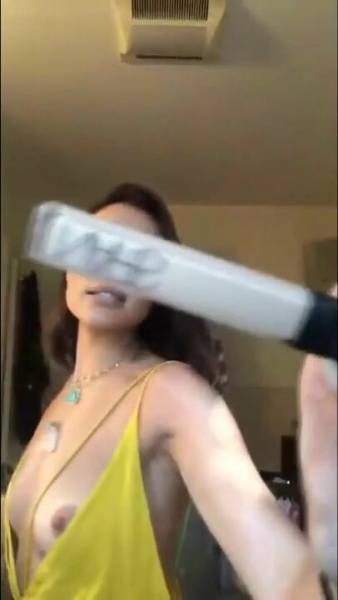 OLIVIA CULPO NIPPLE SLIP INSTAGRAM LIVE VIDEO on chickinfo.com