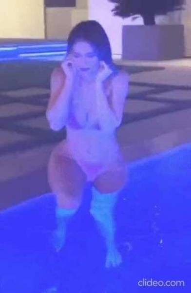Nude Tiktok Leaked Kaitlyn Dever looks good soaking wet 😏 on chickinfo.com
