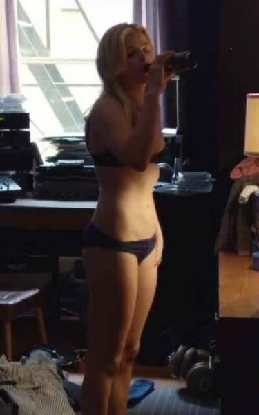 Nude Tiktok Leaked Carla Gugino’s amazing ass in Californication on chickinfo.com