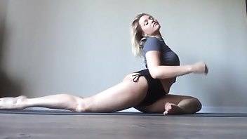 Mia Malkova yoga time - OnlyFans free porn on chickinfo.com