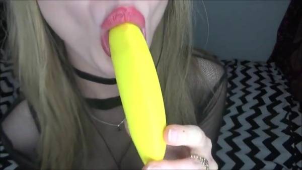 PEAS AND PIES SUCKING BANANA SENSUAL EXCLUSIVE VIDEO on chickinfo.com