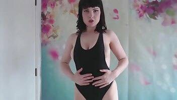 Fox Smoulder Swimsuit JOI - OnlyFans free porn on chickinfo.com