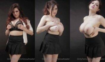 Tessa Fowler Nude Teasing My Nipple Video Leaked on chickinfo.com
