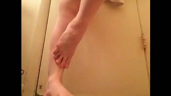GODEDESS BB Showing off my feet after shower onlyfans porn videos on chickinfo.com
