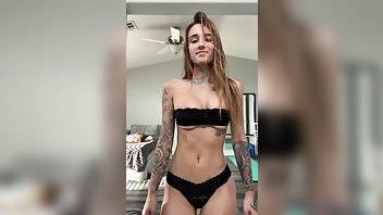 Brinamberlee Belly dancing is hard xxx onlyfans porn on chickinfo.com