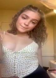 Very teasing girl with nice cleavage on chickinfo.com