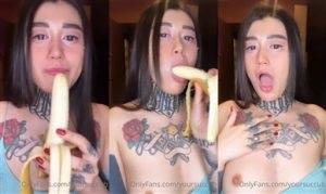 Yoursuccub leaked Banana Sucking Onlyfans Video Mega on chickinfo.com