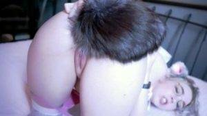 Nerdy Kitty Neko Anal Tail Plug Masturbation on chickinfo.com