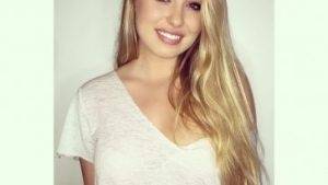 Tiktok Porn Sophia Linkletter Sexy and Cleavage Pictures (10 pics) on chickinfo.com