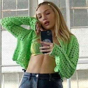 Delphine MADDIE ZIEGLER FLAUNTS HER TITS AND ASS on chickinfo.com