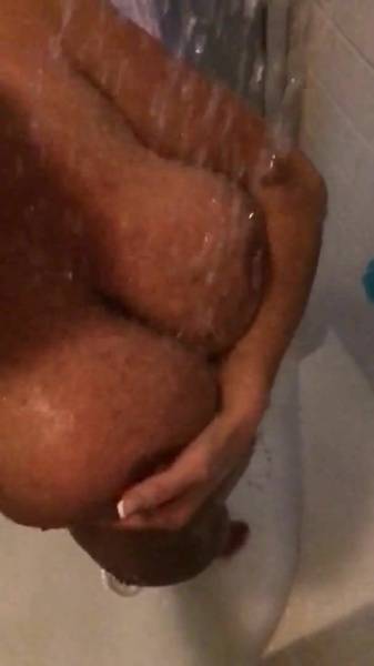 Christina Carter shower slowmo onlyfans porn videos on chickinfo.com