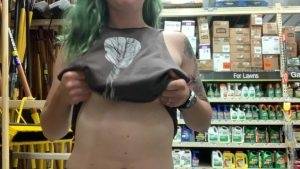 What would Home Depot security be doing if there werenC3A2E282ACE284A2t so many Reddit ladies flashing in their store? ? Thothub on chickinfo.com