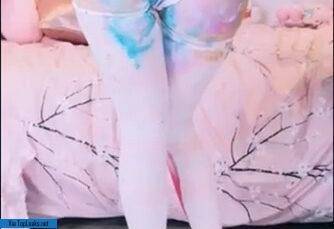 Belle Delphine Colors Ass Paint II on chickinfo.com