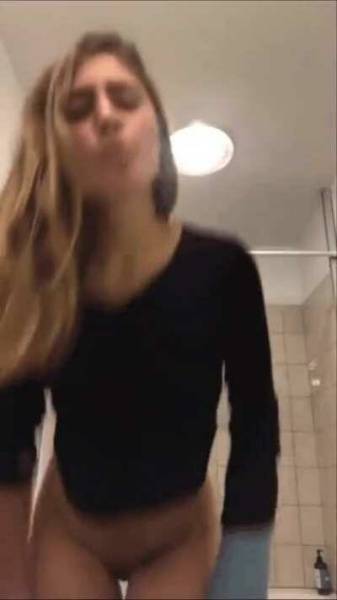 Nude Tiktok Leaked Natalie Krill in Below Her Mouth. on chickinfo.com