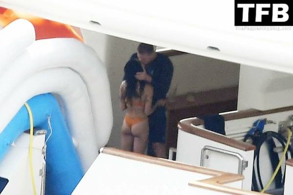 Zoe Kravitz & Channing Tatum Pack on the PDA While on a Romantic Holiday on a Mega Yacht in Italy - Italy on chickinfo.com