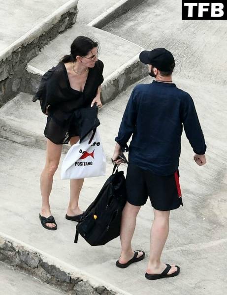 Courteney Cox Enjoys the Summer Holiday with Johnny McDaid in Positano on chickinfo.com