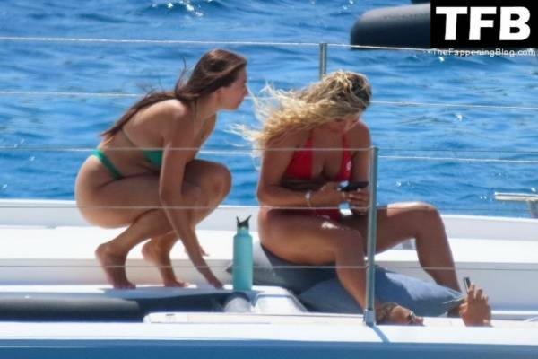 Tonia Buxton & Antigoni Buxton Look Hot in Bikinis on chickinfo.com