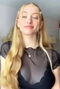 Sophia Diamond School sucks on chickinfo.com