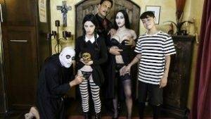 FamilyStrokes C3A2E282ACE2809C Kinky Goth Family Celebrates Halloween With Group Sex on chickinfo.com