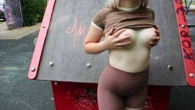 Public flashing in a park with people around on chickinfo.com