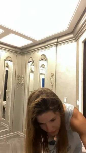 Amanda Cerny Nip Slip on chickinfo.com