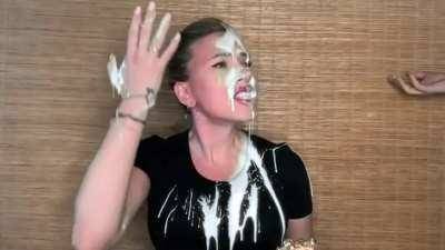Scarlett Johansson getting Slimed on chickinfo.com