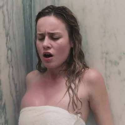 Brie Larson cumming in the shower on chickinfo.com