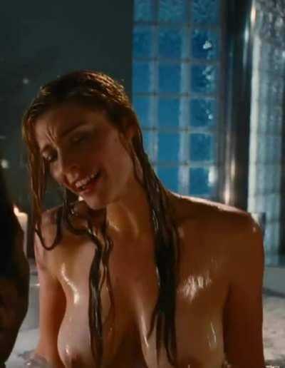 Jessica Pare's Heavy Pair of Tits on chickinfo.com