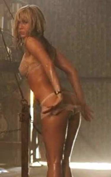 Such a tease.... (Jennifer aniston) on chickinfo.com