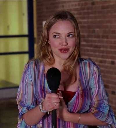 Amanda Seyfried?s big tits in Mean Girls on chickinfo.com