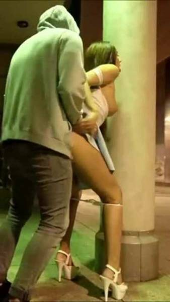 German chick loves fucking in public - Germany on chickinfo.com
